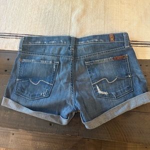 7 for all mankind Jean shorts. Size 28